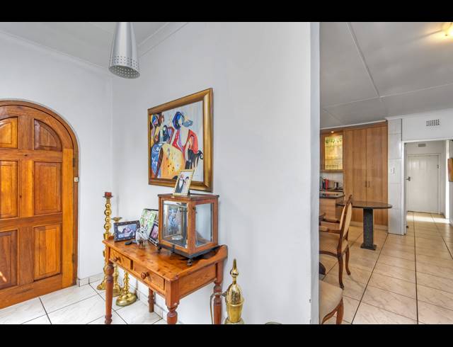 4 BEDROOM FREESTANDING FOR SALE IN LYNDHURST